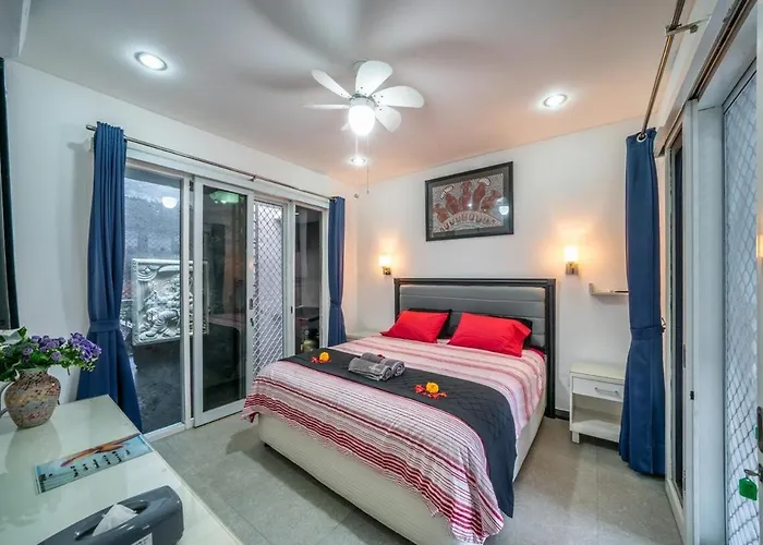 - 3 Bedroom Private Pool On Jl Mataram! *