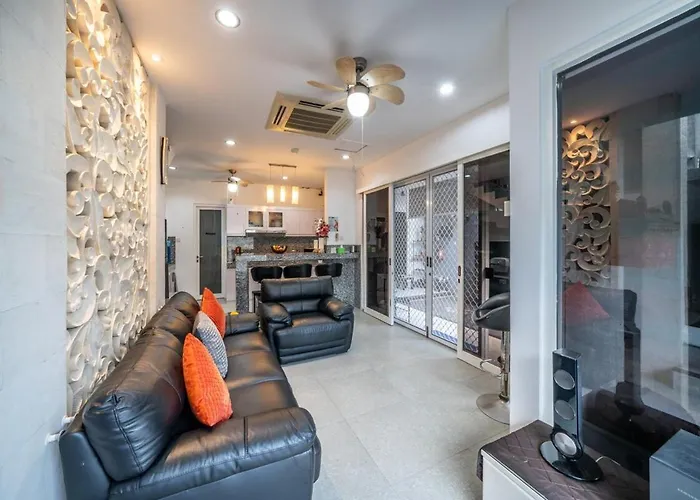 - 3 Bedroom Private Pool On Jl Mataram! Kuta (Bali)