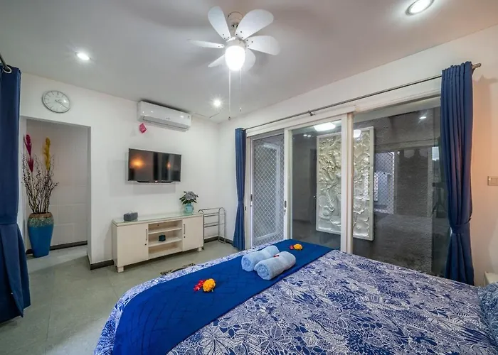 - 3 Bedroom Private Pool On Jl Mataram!