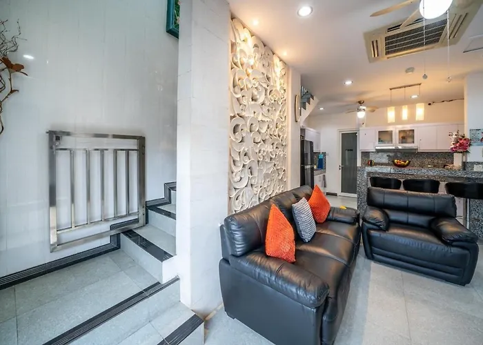 Villa - 3 Bedroom Private Pool On Jl Mataram!