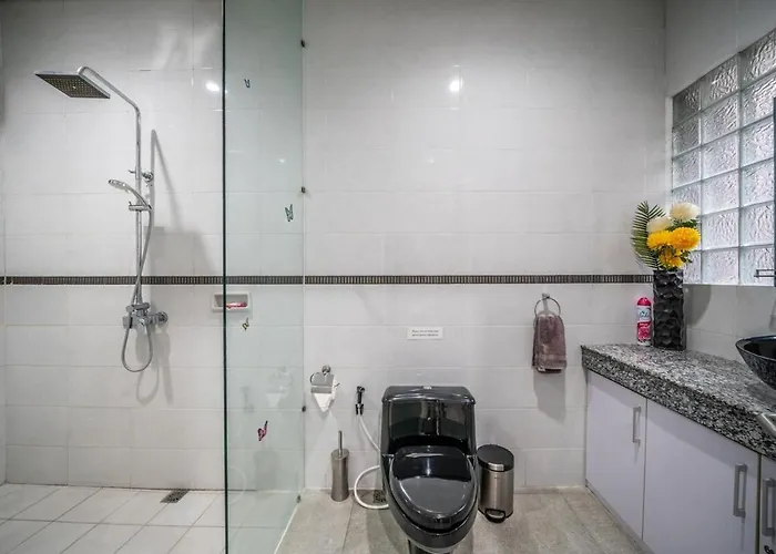 Villa - 3 Bedroom Private Pool On Jl Mataram! *