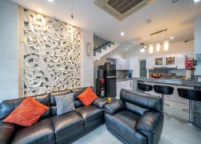 Villa - 3 Bedroom Private Pool On Jl Mataram!