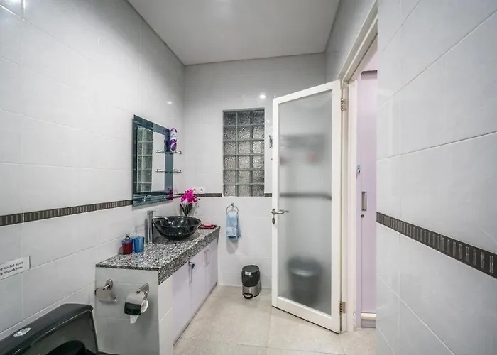 - 3 Bedroom Private Pool On Jl Mataram! Villa Kuta (Bali)